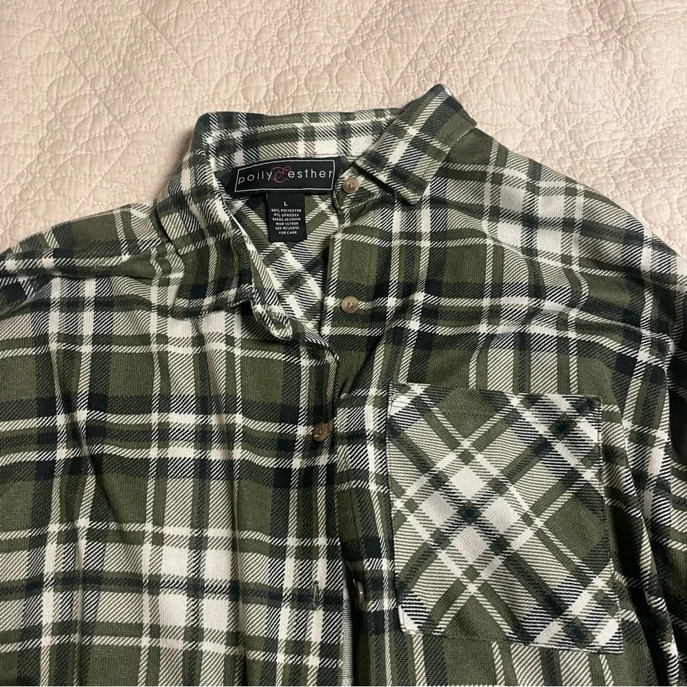 Flannel - Picture 3 of 4